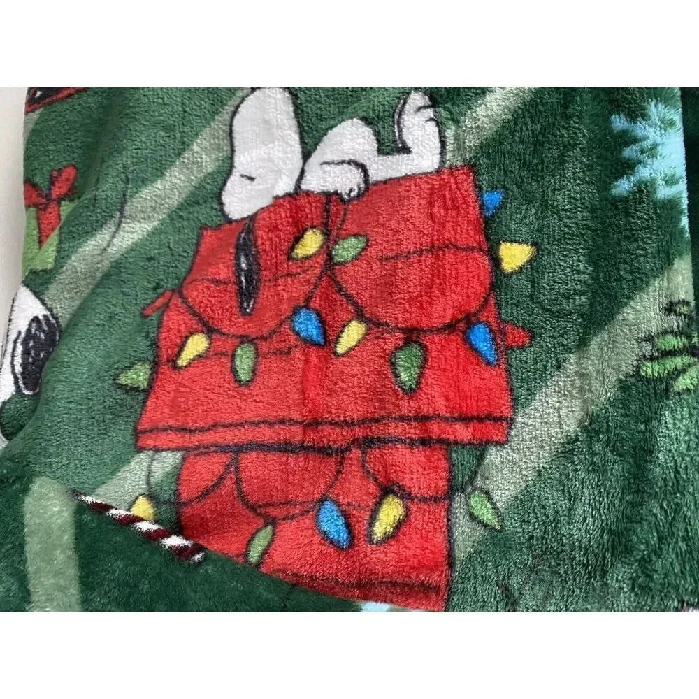 Peanuts Snoopy Christmas Lights Dog House‎ Santa Soft Throw Blanket 50 X 70” NEW